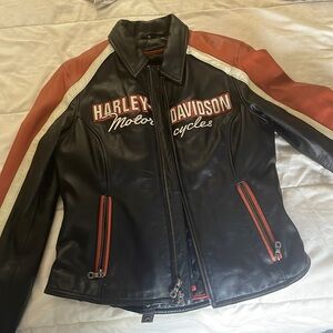 Harley Davidson Authentic Womens Leather Jacket size Small Brand New never worn
